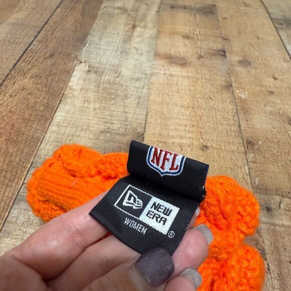 Women's New Era Orange Denver Broncos Arctic Blast Cable Cadet Beanie rare - Picture 5 of 11